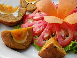 Fried cakes Stuffed with salted eggs